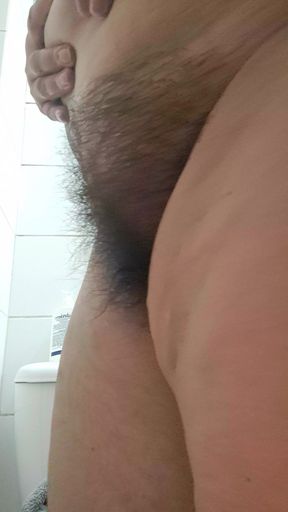 Mature MILF Has a Fat Hairy Pussy