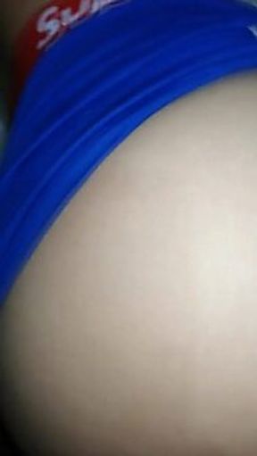 Spying on my girlfriend's MILF with a juicy booty