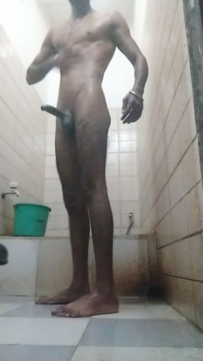I Am Bathing Alone, Someone Please Come