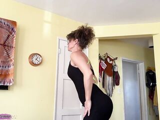 Most good allies STEPMOM has a Giant Booty Swallows Schlong in Ripped Yoga Panties