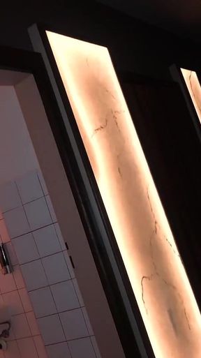 Blonde Love's Fucking in the Club - Clubcastings