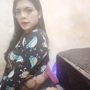 Indonesian Asian sexy shemale handjob her dick until cums