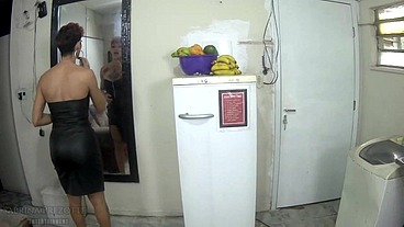 Enquanto meu primo está na escola sua namorada veio me dar a buceta... ( while my step cousin is at school his girlfriend came to give me the pussy ) SABRINA PREZOTTE