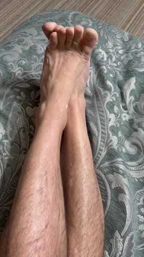 Feet with drops.