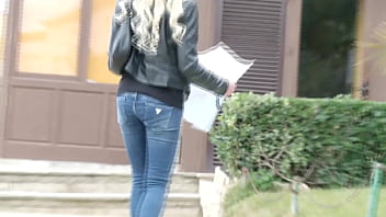 Madison And Ela Darling Lez Out Against The Side Of The House