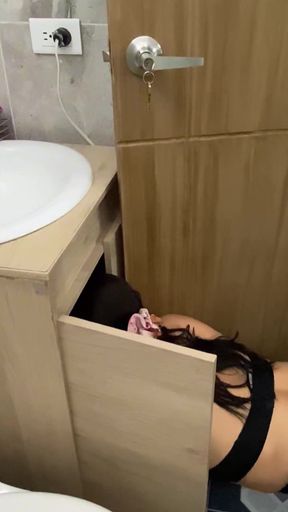 I Seduce My Roommate and Get a Big Cumshot on My Tits - Pronoiamey