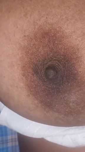 Bagal me soyi bhabhi ji ka chuchi dabaya fir jaga ke bur me ungli Kiya aur sex kiya   Clip 1