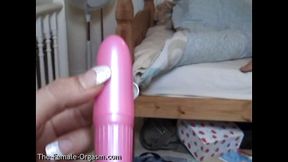 Blonde whore pleasing her twat with vibrator