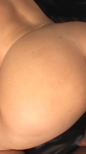 Anjelica Lauren the Swallower