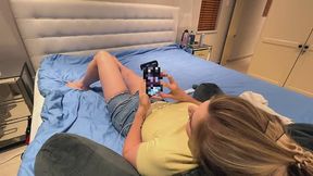 Watching Porn Buttplug and masturbations