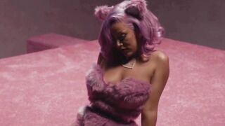 Doja Cat - Juicy boobs