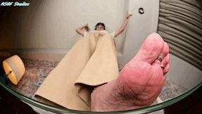 GIGANTIC Latina GILF pure pov GIANTESS Crush! - MP4