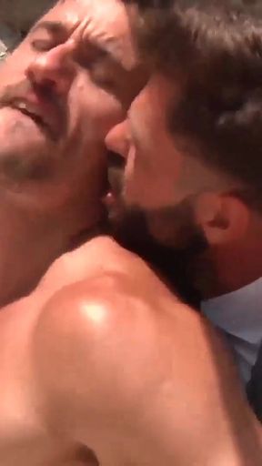 MENATPLAY - Suited businessman Hector De Silva fucks big stud