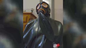 GBRUBBER en cape et masque avec sac
