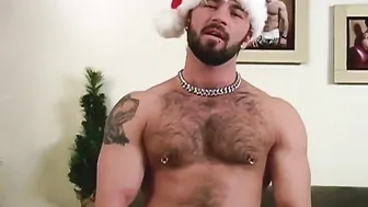 Tattooed muscle stud Pascal jerks his big pierced cock in a mask