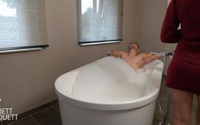 Uncut - Flooding While Fucking in the Bathtub!!