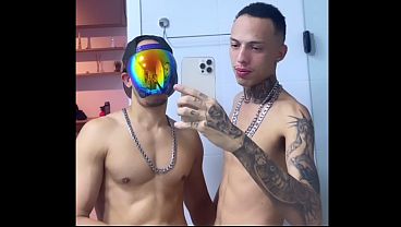 UM ET ENTROU NO MEU APARTAMENTO E COMEU MEU C&Uacute_ SEM D&Oacute_