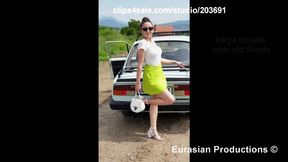 CustomVideo - 013B - Katya trouble with Skoda barefoot Face Cam