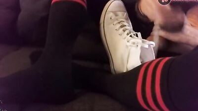 KinkyChrisX puts on leggings, sniffs sneakers and cums on his socks