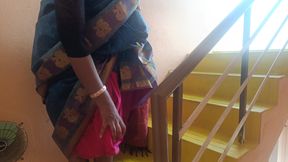 Neighbour Married Women Showing Structure in Stairs