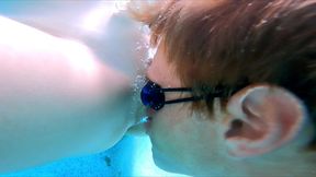 pussy eating under water