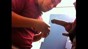 Dando no banheiro pro neg&atilde_o | Amador