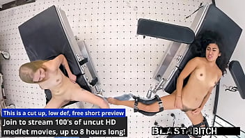 Jasmine Rose&#039_s Thigh Gets Blasted With Cum