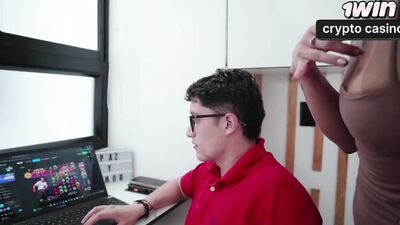 Divorced Milf Fucks Virgin Nerd to Help Her Invest Online! Pipe Boy and