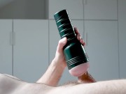 Branlette grosse bite avec Fleshight en slow motion, grosse éjaculation
