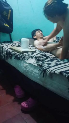 Medi's massage: Pleasure for a skinny boy