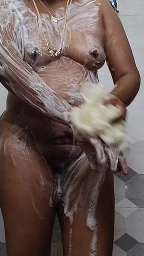 Bath Show Tamil Girl