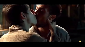 Carlos Guevas and Pablo Capuz gay kiss from Merli Sapere Aude | gaylavida.com