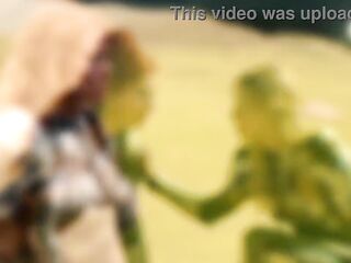 Koenigin Corinne - AI Content