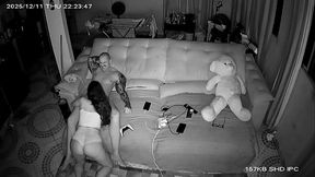 Por essa o corno n&atilde_o esperava mulher &eacute_ pega com o meio irm&atilde_o fudendo na casa do marido