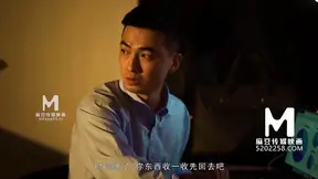 Glamour Siren Seduces in Sultry JAV Video Scene