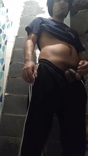 Entrando Al Toilet