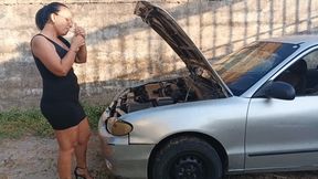 How delicious a cigarette while I pump the pedals and touch my pussy (3)