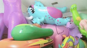 Custom Clip: Wonder Woman Massive Inflatables Destroy!