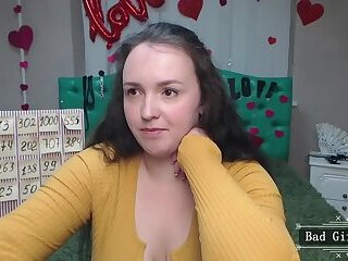 Natural big boobs pretty babe solo on web