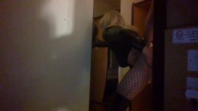 Slim sexy crossdresser hotel fuck