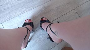 GF Grows for Your Giantess Fetish