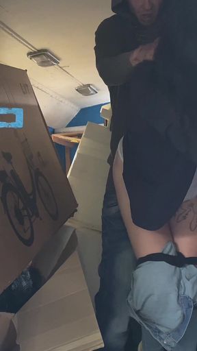 A Warehouse Worker Fucked the Manager Hard Right There on the Boxes and Put Her in Her Place