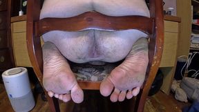 worship my ass and soles while i ignore you