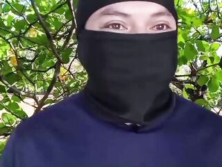 “Amateur str8 dude speaks to u in Spanish” Masked guy pulling his shlong - kairober