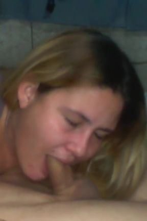 30 Minutes of Cock Sucking and Cumshot