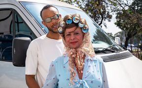 Muscle Mature Having Rough Anal in My Bus