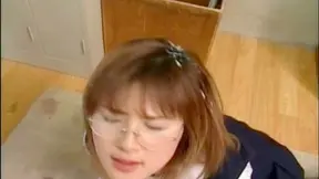 Horny chick performs sensational blowie