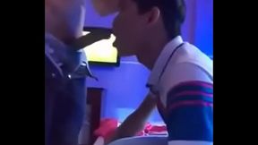 Bot b&uacute_ cu Khuong Pham 1