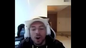 Coscu gritando buenardo