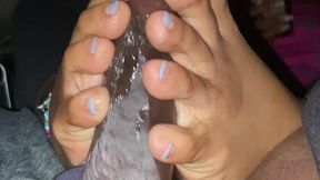 Sexy Lesbian Footjob again blue tips